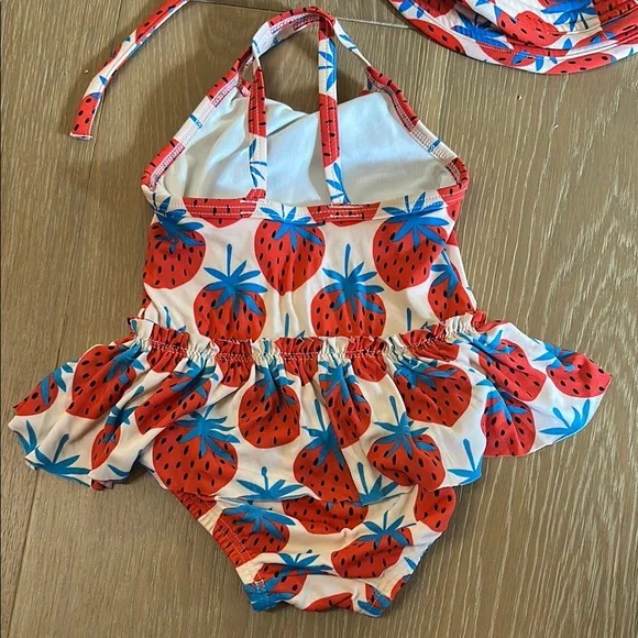 Hanna Andersson Strawberry Print Kids Swim Set - Picture 4 of 8